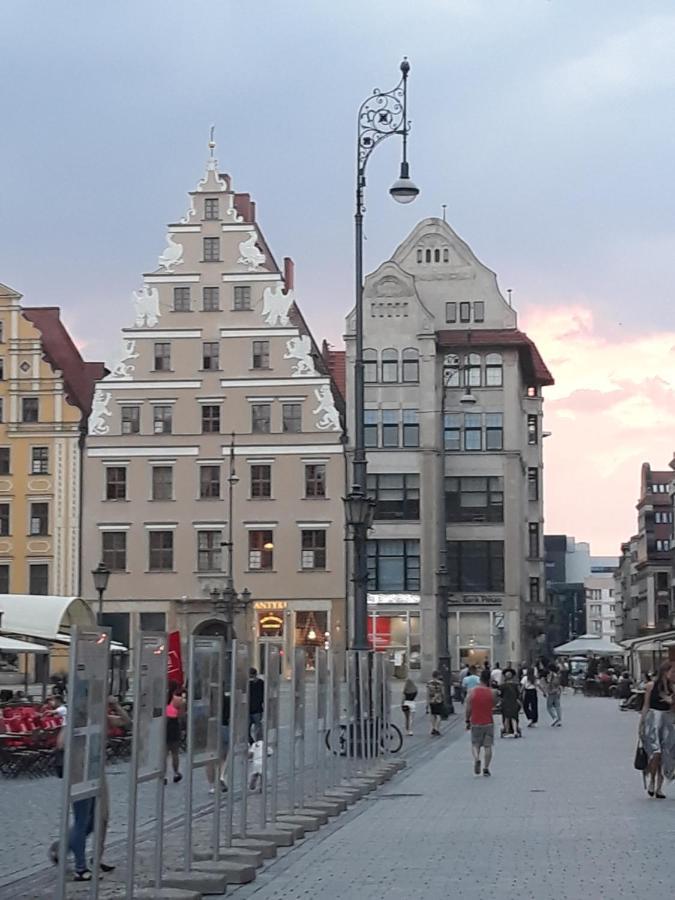 Neoapartments - Rynek Pod Gryfami فروتسواف المظهر الخارجي الصورة